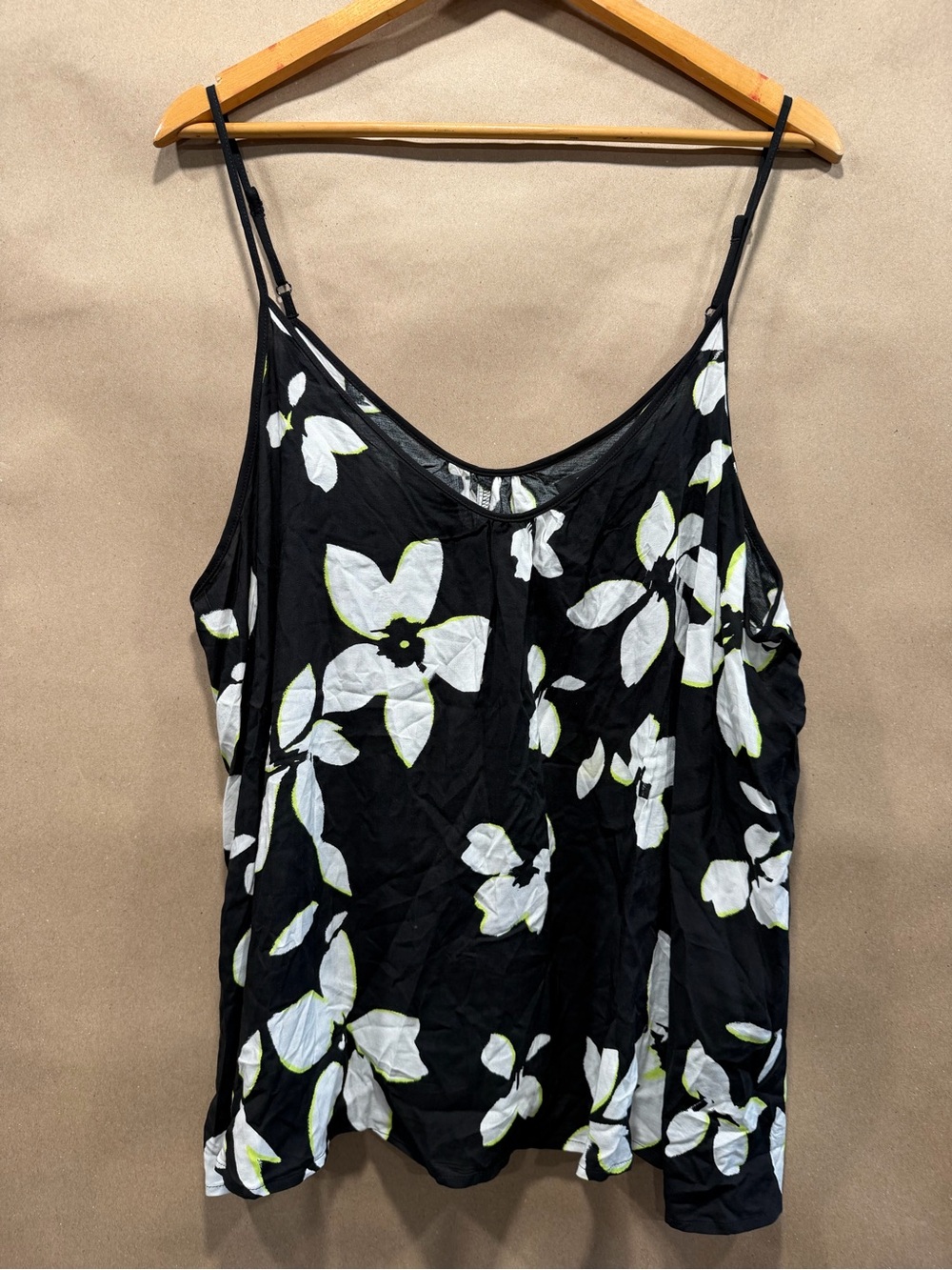 Simply Vera Vera Wang Black Floral Spaghetti-Strap Camisole